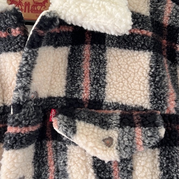 Levi's Plaid Ex-Boyfriend Trucker Jacket, SMALL NWT - Picture 5 of 8